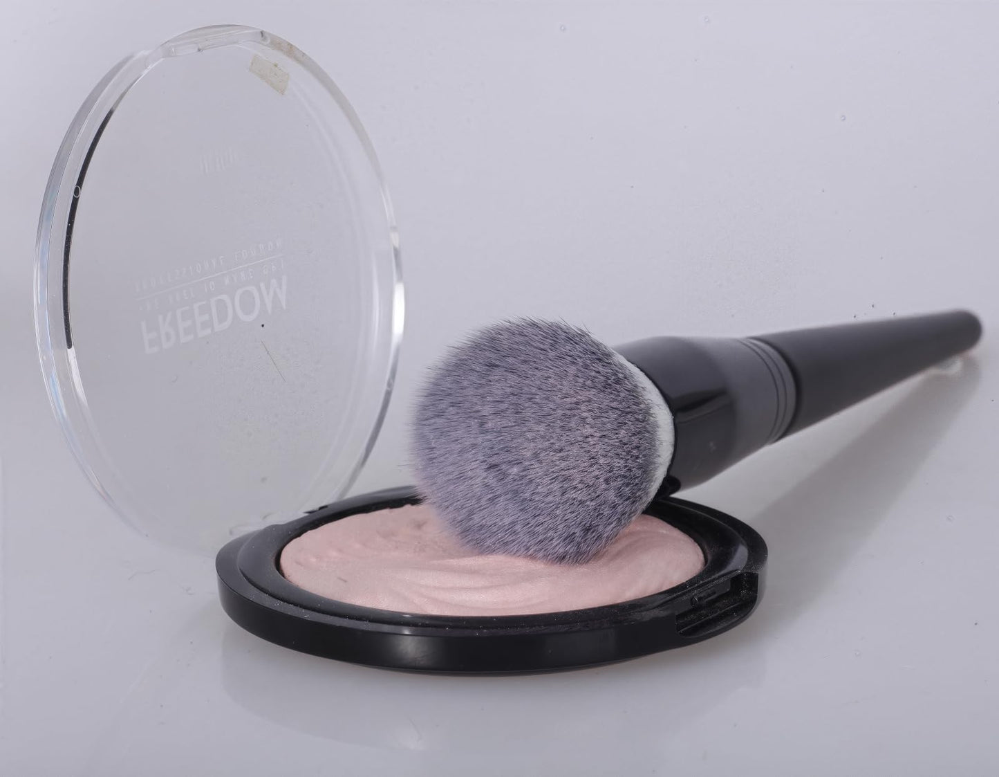 Makeup Brush Foundation Brush Kabuki Flat Top Face Brushes for Liquid Cream or Flawless Powder Buffing Stippling Concealer